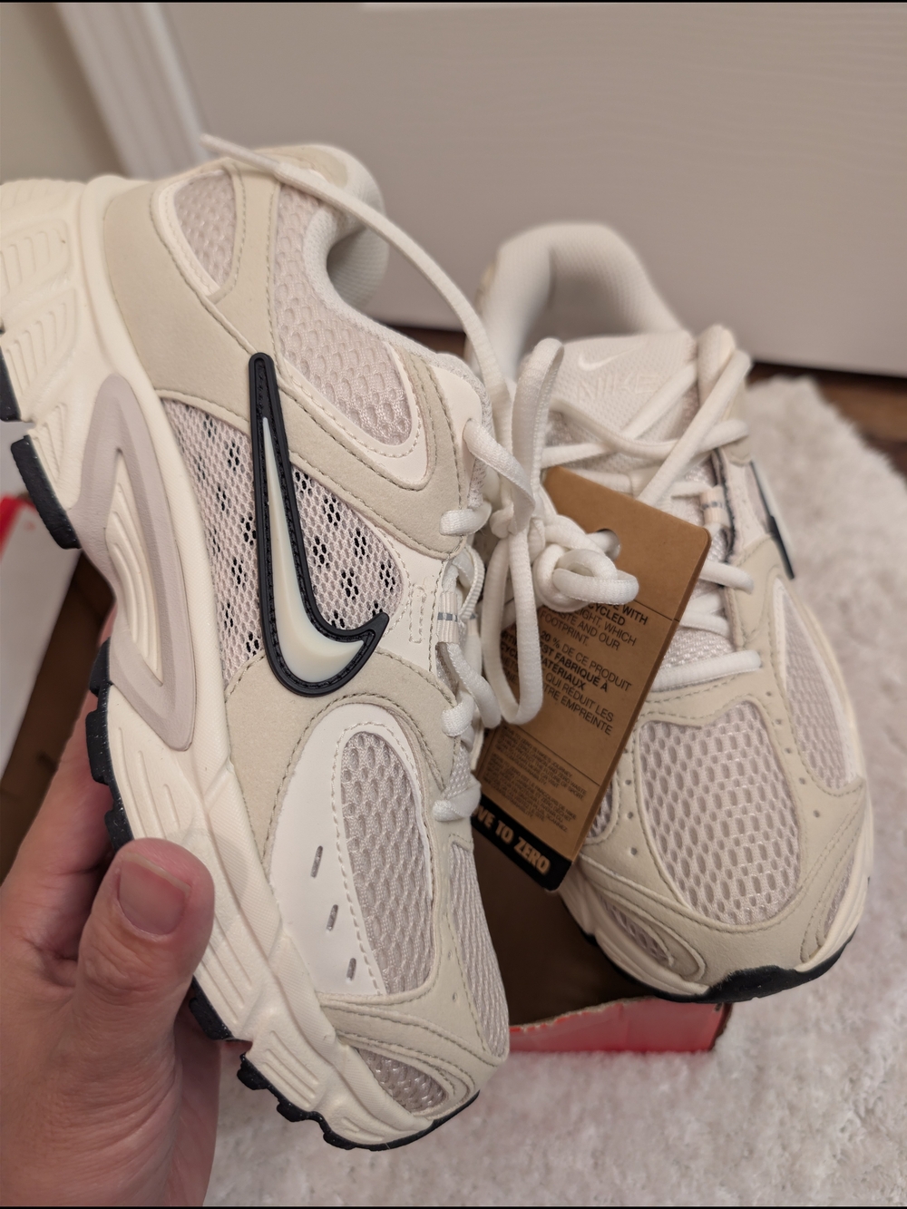 Nike V5 RNR - Cream White! Size 6 Women Or 4.5 Men - Picture 3 of 6